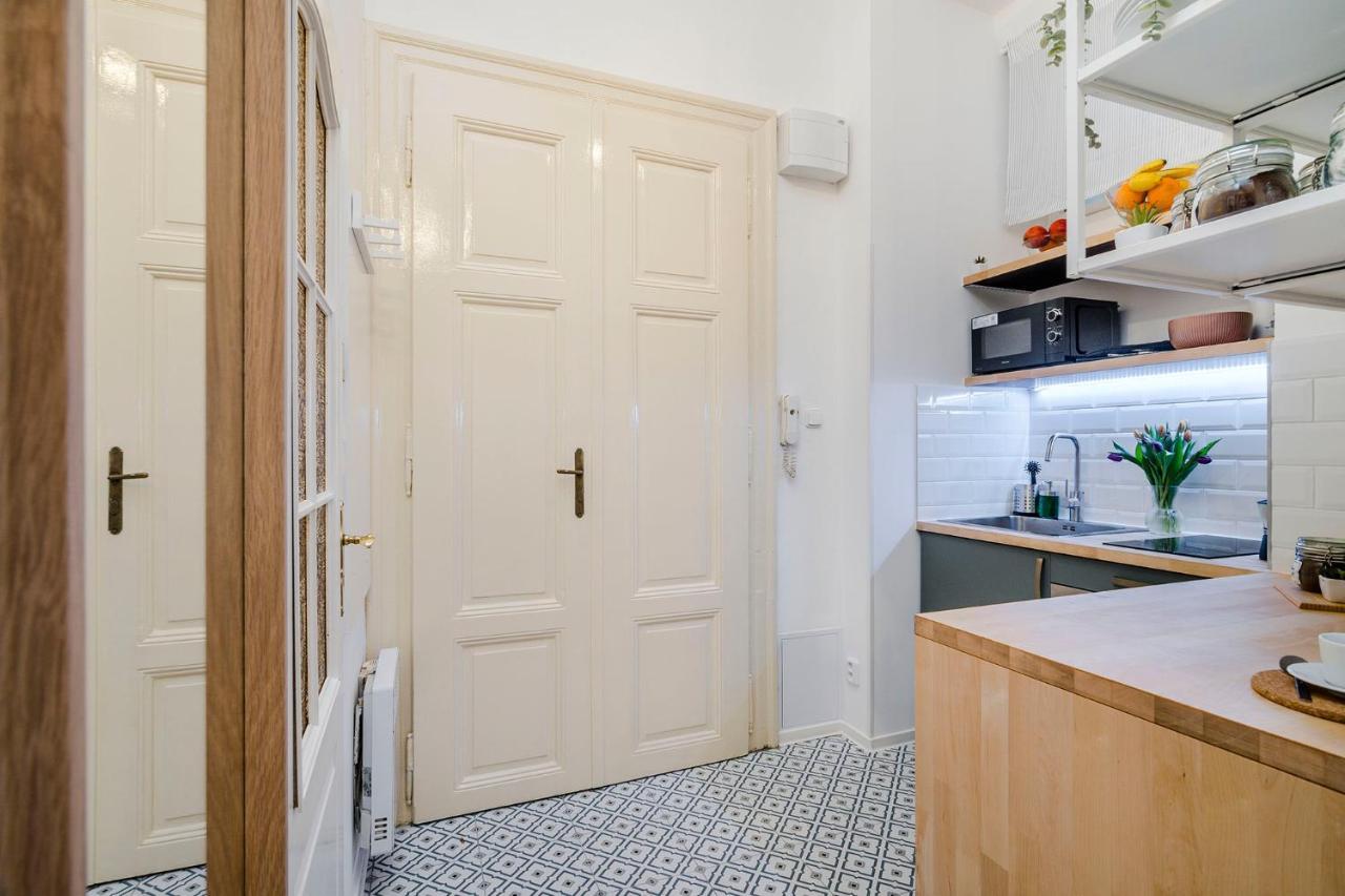 Prague Apt Near Charles Bridge By Michal&Friends Ngoại thất bức ảnh