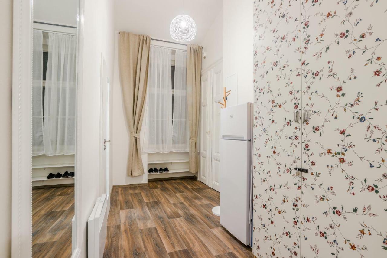 Prague Apt Near Charles Bridge By Michal&Friends Ngoại thất bức ảnh
